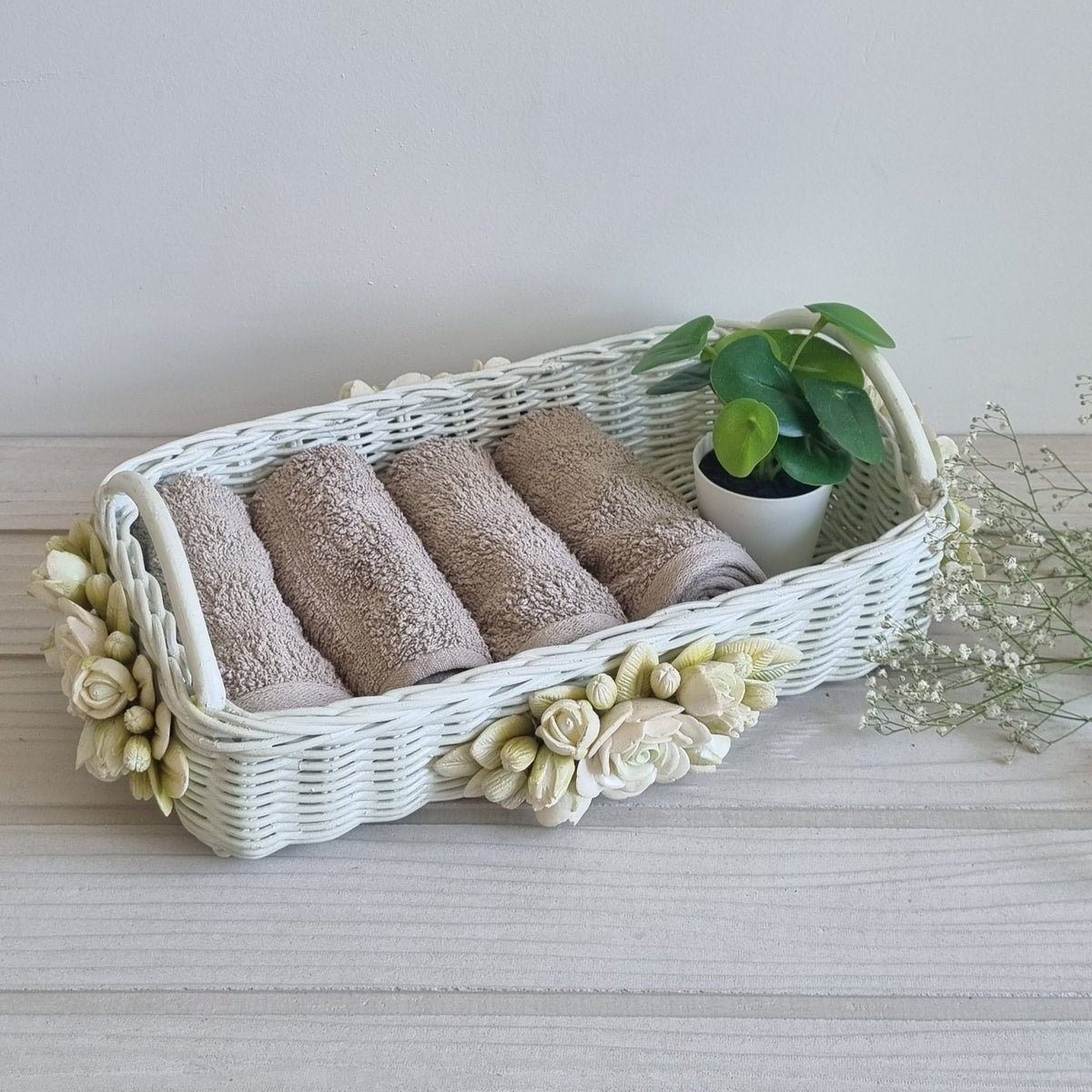 Ivory Rosa-Metallic Basket (s)