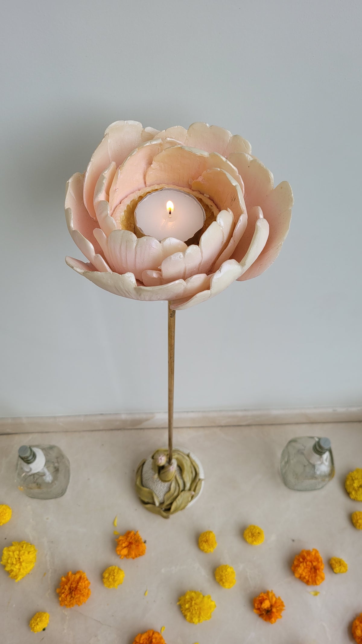 Perched Floret Tealight Stand (L)