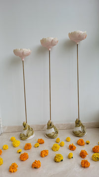 Perched Floret Tealight Stand (L)