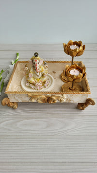 Perched Royal Lotus Tealight Holder (L)