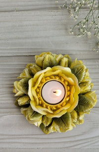 The Yellow-Rose Candle