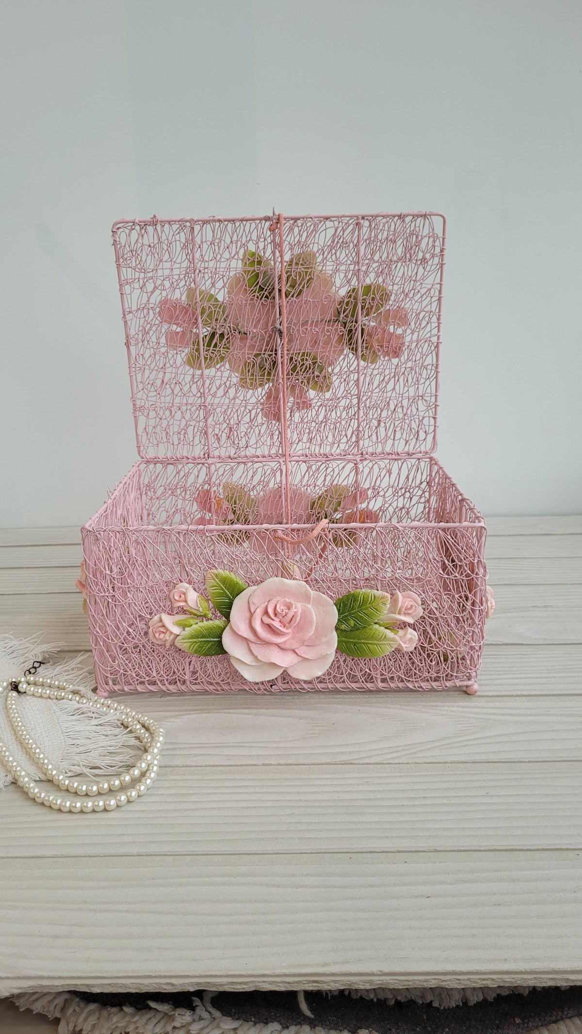 Blush Pink Meshed Cube