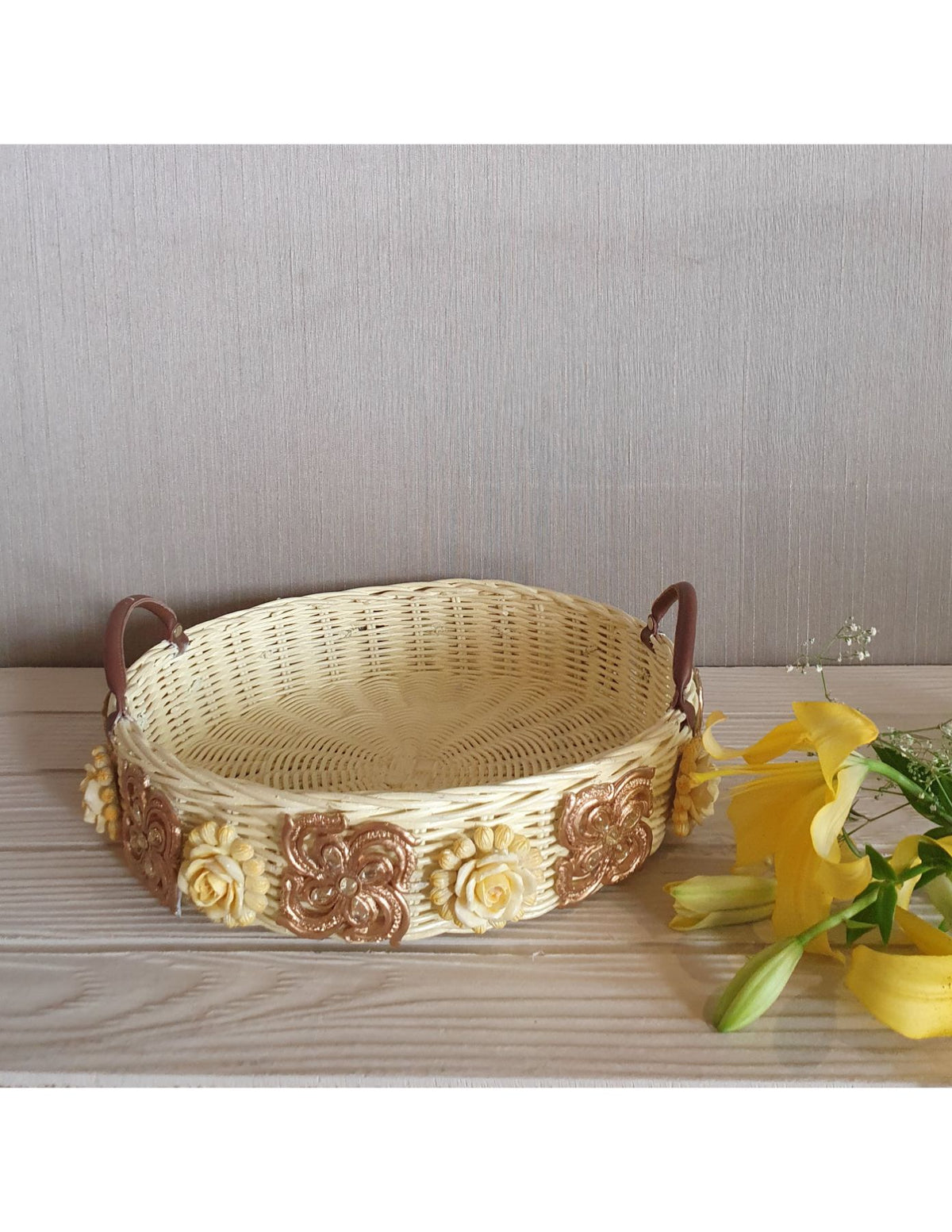 Floral embellished Disc Basket