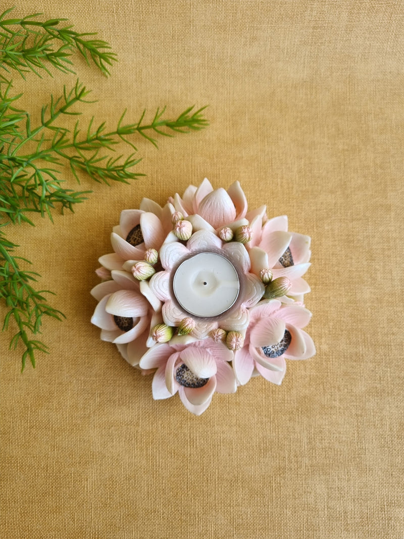 Multi-Lotus Bouquet Tealight Stand