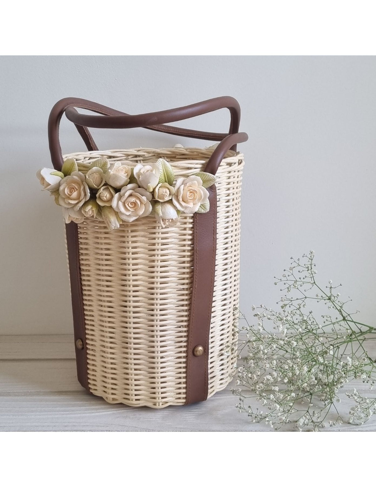 Wreath-Leathered Daisy Basket