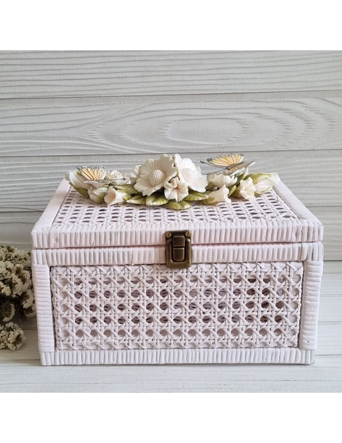 Lemonade Wreathed Cane Box