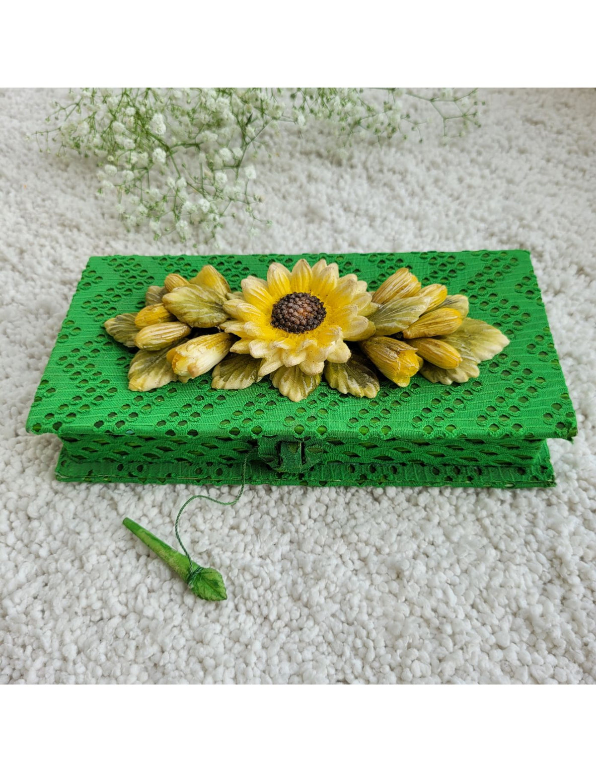 Nature's Delight Combo: Floret Tang Envelope Box and Pine Sunflower Gaddi Box